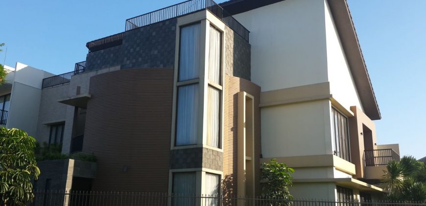 Rumah Pondok Hijau Golf