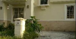 Rumah Beverly Golf