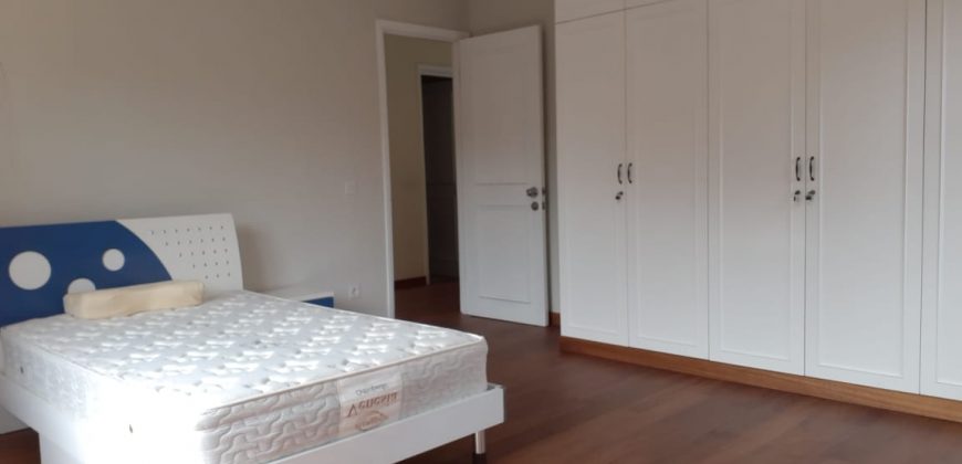 Rumah Mediteranian Siap Huni