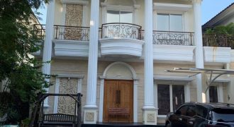 S M Property Rumah Taman Beverly Golf Lippo Karawaci