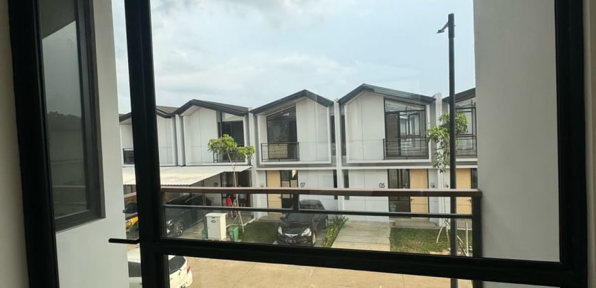 S M Property Rumah Cendana Icon Estate Lippo Karawaci Tangerang