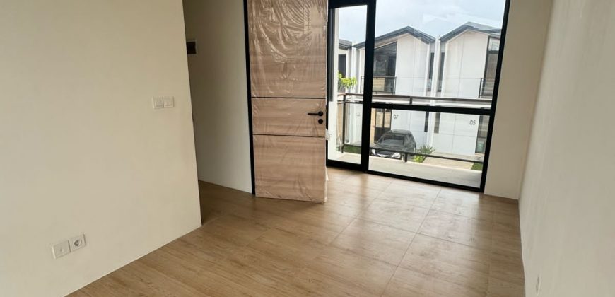 S M Property Rumah Cendana Icon Estate Lippo Karawaci Tangerang