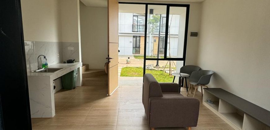 S M Property Rumah Cendana Icon Estate Lippo Karawaci Tangerang