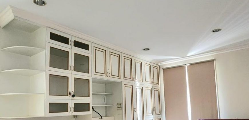 S M Property Rumah Taman Beverly Golf Medara Lippo Karawaci, Tangerang