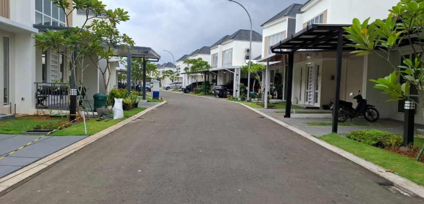 S M Property Rumah Paramount Petals Curug Tangerang